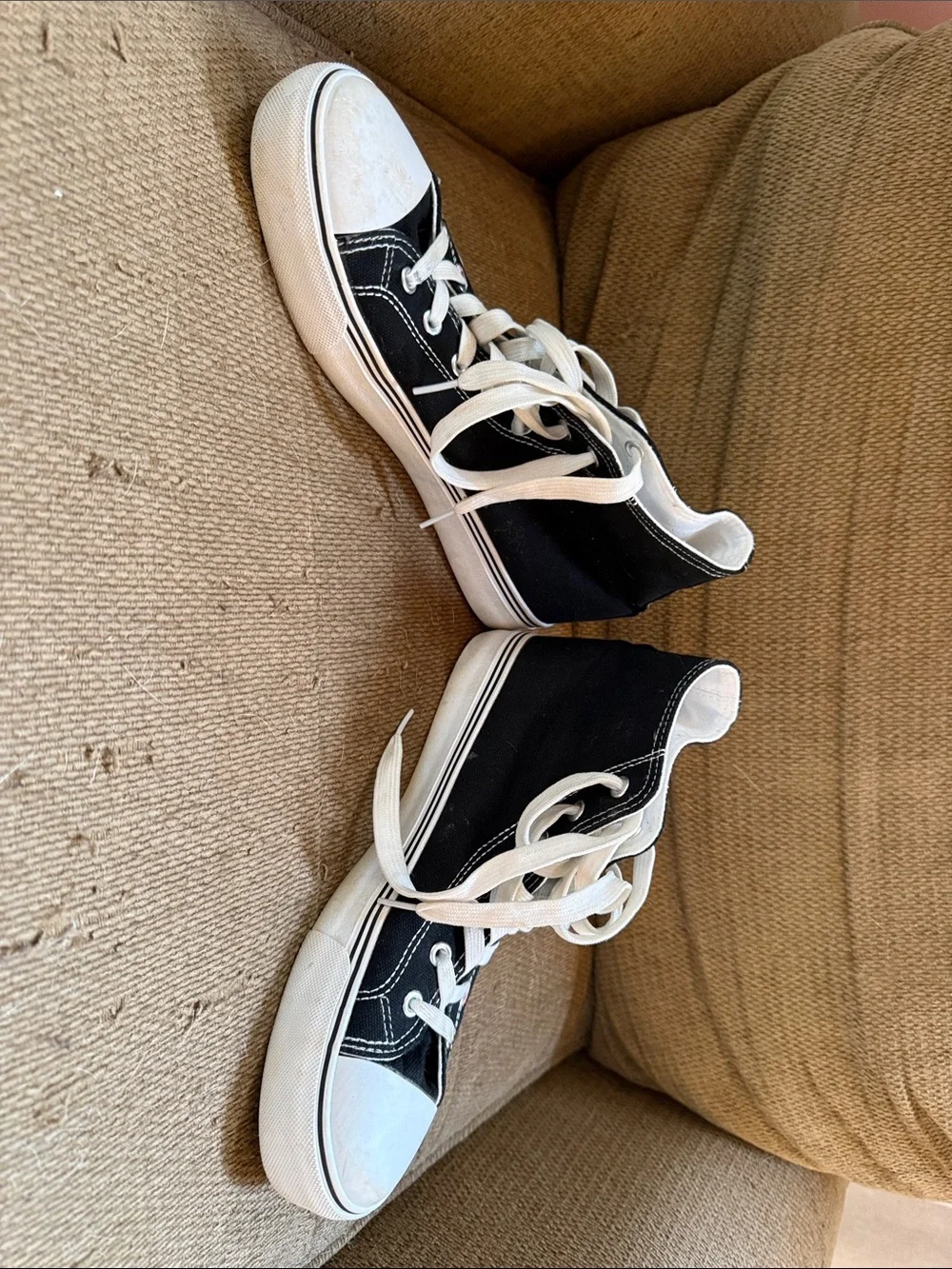 High-Top Canvas Sneakers with Pink Floral Embroidery - Black - Picture 2 of 4